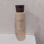 AK usual 薬用uローション【医薬部外品】子どもから大人まで乾燥肌、乾燥性敏感肌に悩む方に。天然セラミド(ウマスフィンゴ脂質【皮フ保護成分】)配合の薬用化粧水。ほんのりとろみのある白濁…のInstagram画像