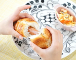 🍞全国のパンを楽しめるパン結びさんをお試しさせて頂きました。その土地に行かなくても人気のパンを自宅で楽しめるのは嬉しい😊家族みんなパン好きなので、美味しく頂きました。美味しい食べ方も丁寧に…のInstagram画像