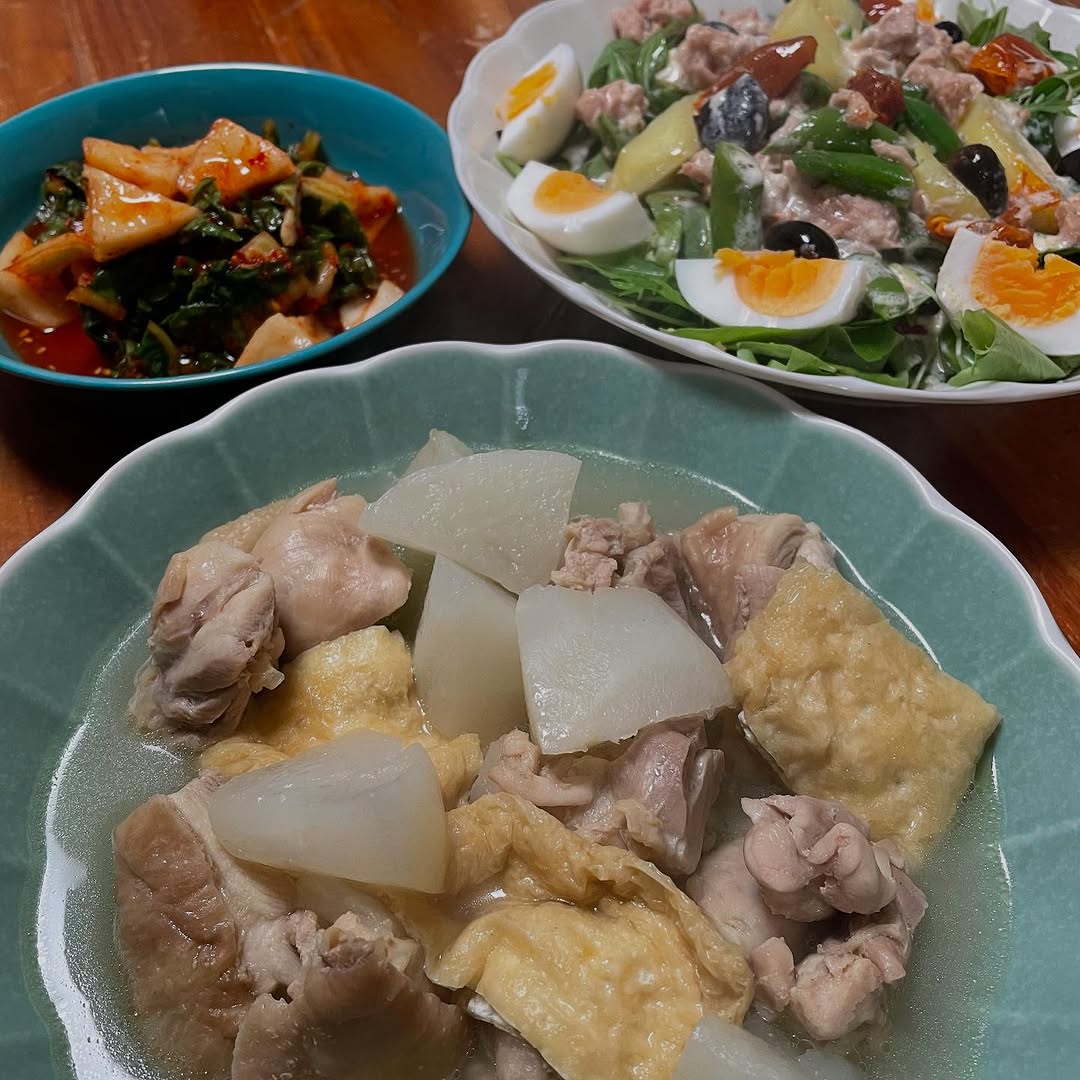 口コミ投稿：『お得用こんぶ茶』のみの味付けで、大根と鶏とお揚げの煮物お茶漬けきのことお揚げ…