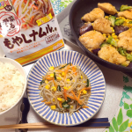 マルトモさんの@prebushi_marutomo「お野菜まる®」 もやしナムルの素をご提供いただいたのでこちらを使っておうちごはんいただきます😋🍴いりごま,ねりごま,すりごまをブレンドし…のInstagram画像