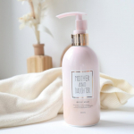.マザーアンドドーター・ボディミルクEX 280ml ミュゲの香りこの度、モニターさせて頂きました◡̈⋆母娘で使えるボディミルク𓈒𓂂𓏸9種類のうるおい成分で乾燥から肌を守り全身のうるお…のInstagram画像