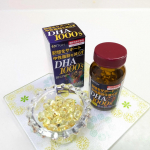 【DHA1000S】中性脂肪や認知機能が気になりだしたら、井藤漢方製薬のDHAサプリ☆１日分で「DHA1000mg、EPA14mg」配合です。６粒と聞くと多く感じましたが、つるんとした形状で…のInstagram画像