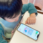 アプリで、学研の幼児ワーク（書籍）かず　３歳・４歳・５歳、たしざん　４歳・５歳・６歳の問題が、楽しい音と動きで楽しめちゃいます♪  年齢にぴったりの問題・わかりやすい操作性・ウキウキする演出で、楽しく…のInstagram画像