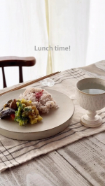 毎日頑張る自分にご褒美ランチ🍽️@nippn_official ・いまどきごはん　具だくさんビビンバ・よくばり御膳　五穀梅ご飯と彩り野菜とバジルチキン色鮮やかで、野菜がたっぷり！何も言わず…のInstagram画像