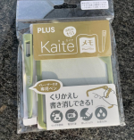 Kaite メモ❤️⁡電池やペンなどの消耗品が要らず、紙に鉛筆で書くような書き心地で、くり返し書き消しができる磁性メモパッド❣️⁡リニューアル✨⁡書いた文字のコントラストが従来品より向上し…のInstagram画像