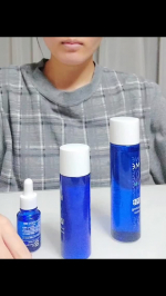 me in me「好きな私にスイッチする肌と心のウェルネスケア」基本セットを使ってみました( *˘꒳˘*)青いボトルが綺麗で好みで助かる😍✨スイッチングローションすごくサラっとしててとても…のInstagram画像
