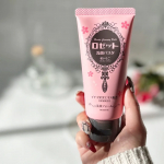 【ロゼット洗顔パスタ 桜いちごの香り】「ロゼット洗顔パスタ」大好き🍓こちらは数量限定で新登場した桜いちごの香り🌸ピンクのパッケージがかわいい〰️🩷こちらは乾燥毛穴対策タイプ。クレイパウ…のInstagram画像