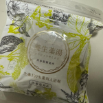 「養生薬湯」を試してみました🛁✨再春館製薬所の**生薬100%**の薬湯で、まるで温泉に浸かっているような贅沢なバスタイムを楽しめました🌿♨️💡 実際に使ってみた感想お湯に入れた瞬間、ふわっ…のInstagram画像
