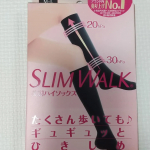 人生初、スリムウォーク🧦スリムウォークって、こんなに締め付けすごいんですね！一生懸命ひっぱりあげたけど、生地がしっかりしてるので、破れたり電線することもなく履けました！締め付けすごい分、足がき…のInstagram画像
