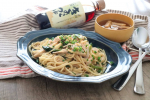 🍴𓈒𓂂𓏸麺類も煮物も、更には鍋料理にも大活躍✨正田 きのこつゆ🤎「きのこつゆ」は、本醸造醤油をベースに、しいたけ・まいたけからじっくり抽出しただし汁と、濃縮エキスを使用した香り高いめんつゆです…のInstagram画像