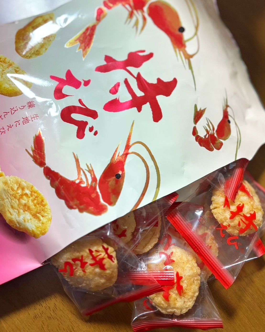 口コミ投稿：🦐🦐🦐軽いやわらかな食感と濃厚なえび風味のあげせんべい！”新商品”「特えび」国内産コ…
