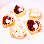 今日は早めのバレンタインのチョコ作りをしたよ🍫💓大人になるとバレンタインは有名ブランドのものを買うのが定番でなかなか手作りってしなくなっちゃうけど、今回は共立食品様から販売されている手作…のInstagram画像