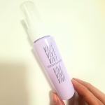 ヴィ・ヴィ 色持ちミストを使ってみました！✨💖これはまさに“メイクの鎧”！🛡️💄 1本でベースメイクだけじゃなく、アイシャドウやチーク、ラメまでしっかりキープしてくれるなんて最高すぎる🥹✨ 朝のメ…のInstagram画像