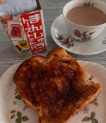 今朝は焼きまんじゅうトーストモーニング。群馬県民のソウルフード、焼きまんじゅう。小麦を麹菌で発酵させた、餡子を入れない素朴な味の饅頭に甘辛いたれをつけ火で炙って仕上げる軽食。食パンで手軽に…のInstagram画像