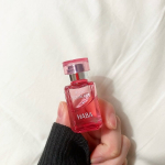  ︎︎ ︎︎とても薔薇のいい香りがするオイル『 ローズスクワラン 』を数週間使ってみたのですが香りや使い心地が凄く気に入りました✨️ ︎︎バラの香りが好きなので毎日入浴後に塗布する…のInstagram画像