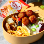 正田醤油様のおべんとうやアウトドアのお供に最適な、小サイズのボトル5本セットの、しょうゆ・ソース🍱しょうゆは本醸造醤油✨ソースはウスターソースをミニボトルに✨使い切りタイプで便利👍…のInstagram画像
