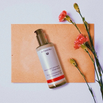 Dr.Hauschkaお肌にハリを与え、しなやかなお肌に整えてくれるボディ用乳液🌸 カサカサして乾燥がとにかくひどいので、ネロリとベルガモットにビビッドなシトラス系のアクセントが彩る印象的なさわや…のInstagram画像