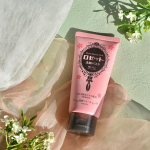 PR@rosette.officialロゼット洗顔パスタ 桜いちごの香りこちらは甘酸っぱくジューシーな桜いちごの香りの洗顔料♪とにかく良い匂いで、かなり気に入りました♡もちもちのきめ細やかな…のInstagram画像