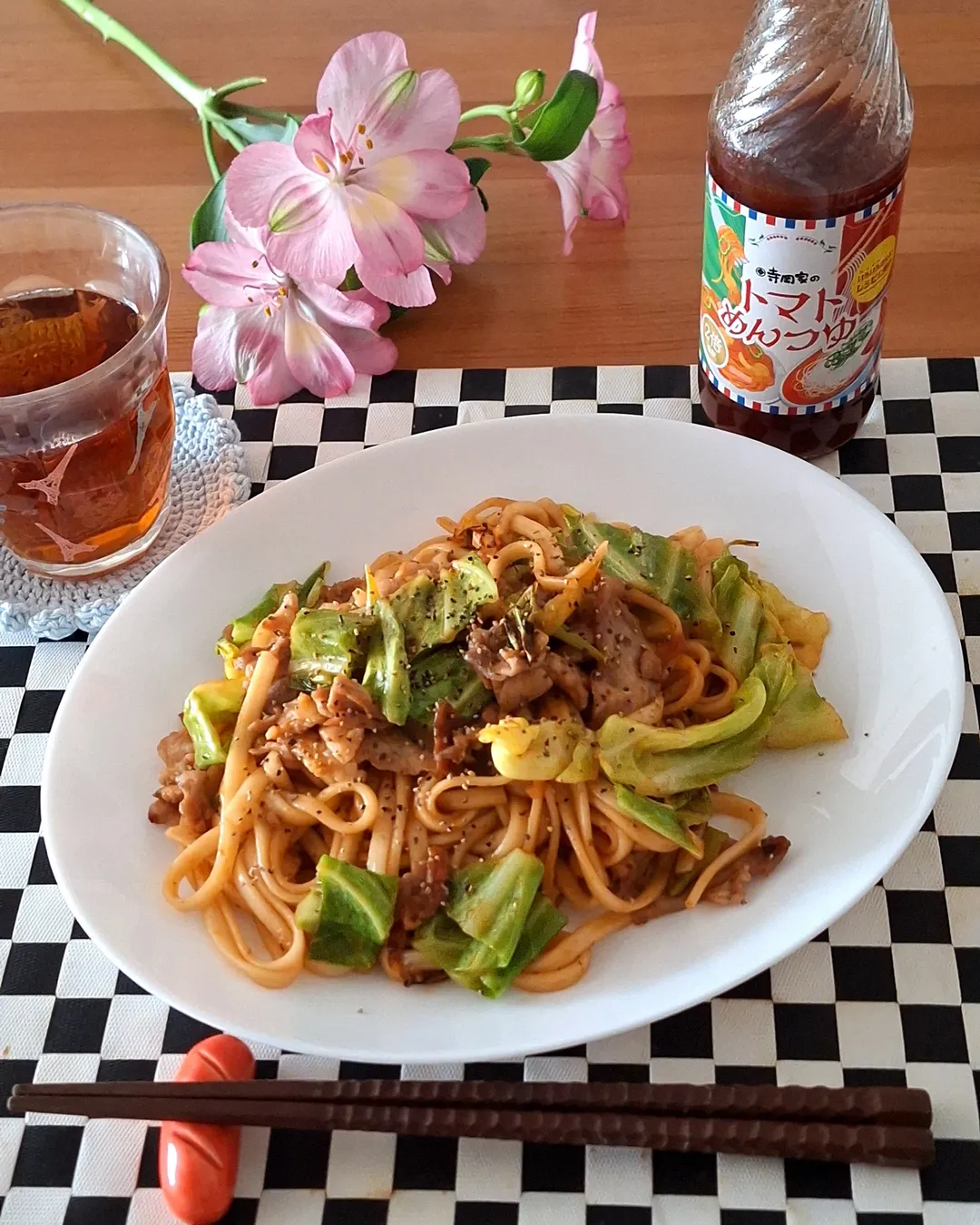 口コミ投稿：.トマトめんつゆの焼きうどんトマトの酸味にかつお出汁の風味が絶妙に美味しい「寺岡…