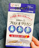 1日1粒でいいの🤗　膝痛って、おじいちゃん・おばあちゃんでもぜんっぜん！平気な人って居てるよね〜💨　うまく傷めずに生きて行きたいです☺️ ケアする事が大切😆　ダイエットダイエットって…のInstagram画像