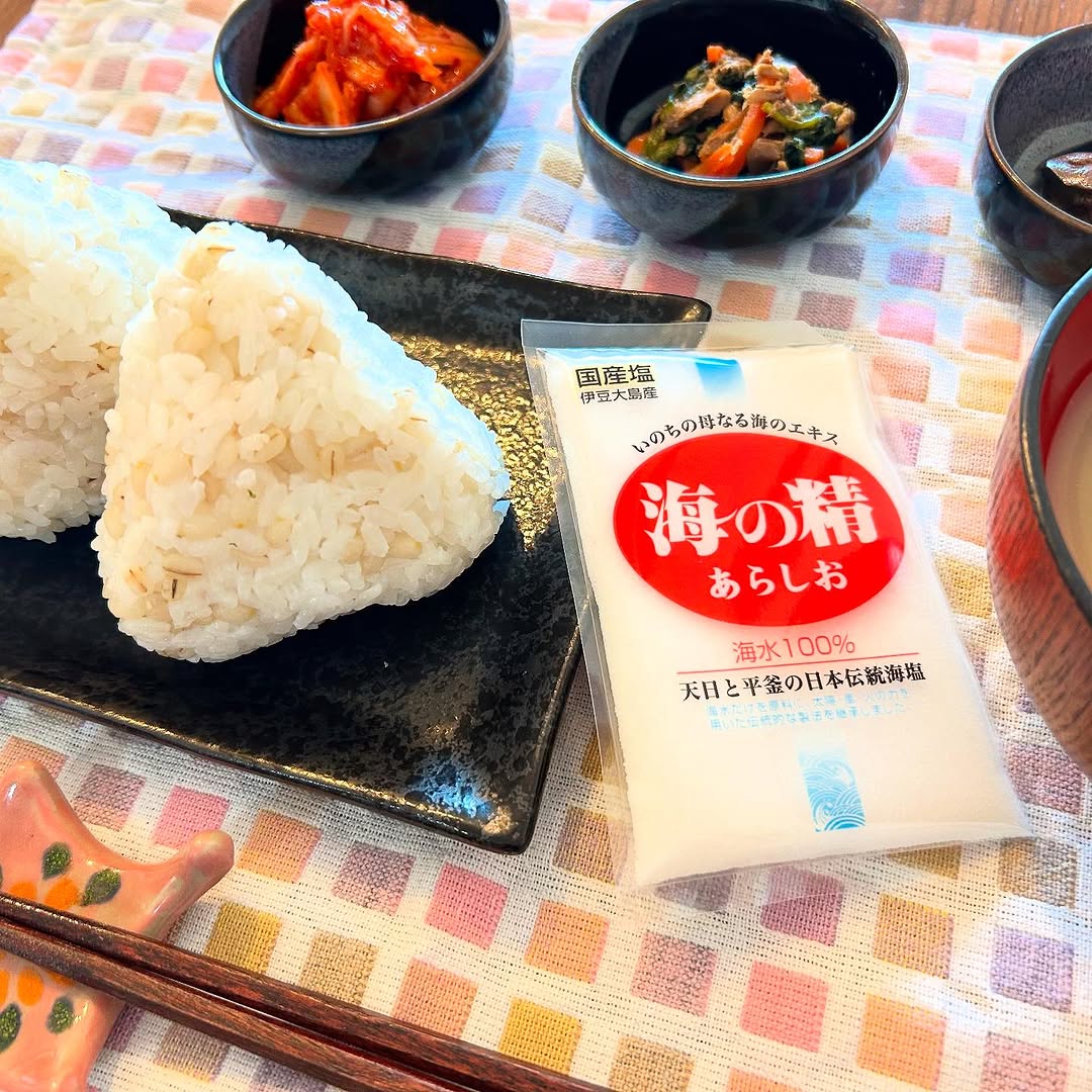 口コミ投稿：お米が大好きなここ最近は塩おむすびの美味しさに気付きました☺️🍙今日は白米にもち麦…
