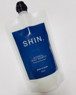 ☆。.:＊・゜【SHIN.薬用ボタニカルスカルプシャンプー300mL】のご紹介です！！ 【商品特徴】 １．1本3役. これ1本で髪と頭皮のダメージをケアこれ1本でシャンプー・スカルプ・コ…のInstagram画像