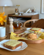 …🍞小江戸と言われる川越の菓子屋横丁にある、小さなパン屋さんの和パン🍞パンと言えば洋のイメージですが、こんなにも和の食材とぴったり合うだなんて！オーブンでリベイクして食べれば冷凍パンとは思…のInstagram画像