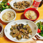 今日の晩ごはん😋茄子と挽肉の甘辛味噌丼！お砂糖の代わりに　@oligo_no_okage #オリゴのおかげ 使って！茄子と豚肉を炒めて、お味噌、オリゴのおかげ、みりん、醤油、豆板醤で味付け。め…のInstagram画像