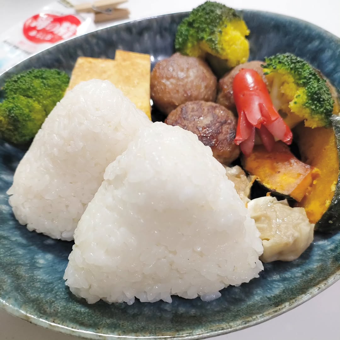 口コミ投稿：.🍙🍙🍙塩むすびが食べたいな‥と思った今日のランチ🍴✧⁠*⁠。シンプルな塩むすび、美味し…