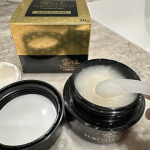 ☁️...大人気「雪の上」ブランドの新商品をご紹介🌷💙   雪の上 GOLD💛💛💛  「バクチオール」や「グルタチオン」等、話題の成分を配合したナイトジェルです…のInstagram画像