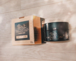 .雪の上 GOLD🌿大人気の薬用オールインワンジェル「雪の上」から金箔配合のナイトジェルが新発売✨就寝前に、さっとひと塗り🤲🏻´-寝ている間に集中ケアができてタイパ抜群✌︎( ¨̮ )…のInstagram画像