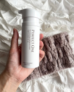 肌のカサつきや、どんより感が気になる&hellip;.と悩んでいた時に出会えたのがこちら💁&zwj;♀️パーフェクトワンクリアクレンジングバームオイルただメイクを落とすだけでなく、大人の肌悩みに多角的にアプローチ&hellip;のInstagram画像