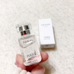  ︎︎ ︎︎化粧水だけじゃ冬の乾燥を防げない…いつも鏡を見るとお肌がカサカサで粉がふいてることが多くそんな時には『 高品位 スクワラン 』を使っています！ ︎︎小さいボトルに入って…のInstagram画像