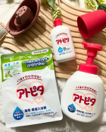 5歳の娘は肌が弱々だったので、3歳の娘が生まれてからもずっと使い続けているアトピタさんのアイテム💓今回いただいたのはアトピタ 保湿全身泡ソープ、保湿全身ミルキィローション、そして気になっていた薬用…のInstagram画像