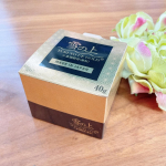 #PR #株式会社ステップワールド 大人気の薬用オールインワンジェル「雪の上」から、金箔配合のナイトジェルが新発売されました😊就寝前にさっとひと塗りで良いのでオススメです⭕️#雪の上 GO…のInstagram画像