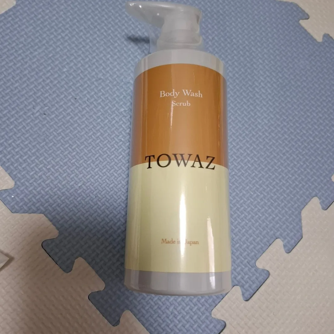 口コミ投稿：TOWAZ 　スクラブボディウォッシュ最初使い始める時、ポンプの所にジェルが付いてき…