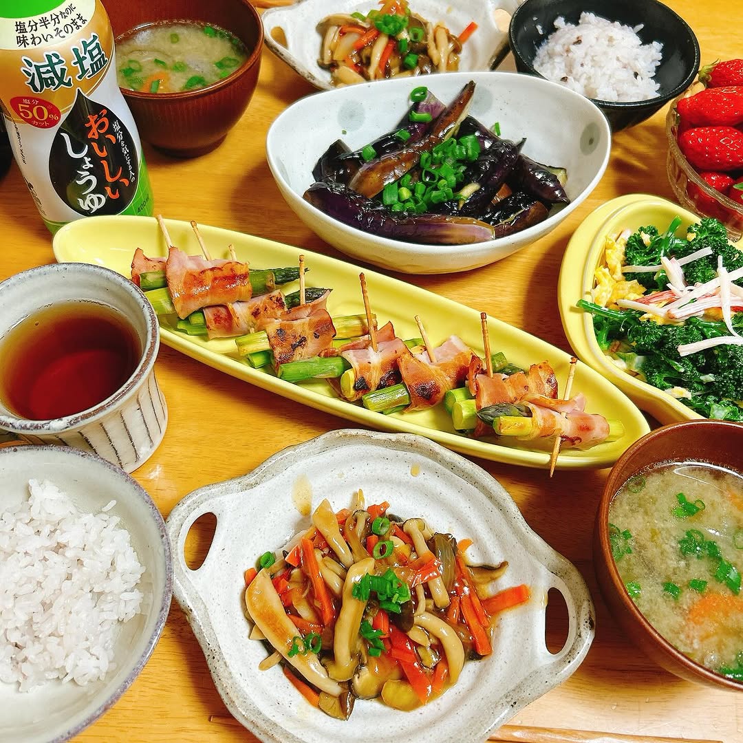 口コミ投稿：今日の晩ごはん。#たらの野菜あんかけ 。#アスパラベーコン巻き #ブロッコリーサラダ…