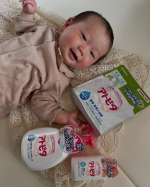 丹平製薬さまのアトピタ ♥️⚪︎保湿全身泡ソープ肌本来のうるおいや皮脂を守って洗うから洗いあがりの肌がしっとり🫶🏻やわらかい泡が赤ちゃんの肌にもやさしい🫧 新生児から使えて産院でも配…のInstagram画像