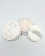 プライバシー　UVパウダー501つでUVカット&テカリブロック！SPF50＋PA++++で透明タイプのルースパウダーふかふかのパフ付きで、コンパクトなサイズなので持ち運びにも便利です。日中の…のInstagram画像