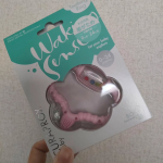 最初は手に持ってるだけでしたが自分で噛み噛みしてくれました♥口に入れるものなので安心して使えるのがとても有り難いです。デザインも可愛く気に入ってくれたみたいです！オーラルケアの第一歩として歯固めは大…のInstagram画像