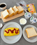 *おうちＣＯ-ＯＰ始めてから１か月、ネット限定で半額で購入できる商品があるの知ってる？この3品だよ⬇️✼••┈┈┈┈┈┈┈┈┈┈┈┈┈┈┈┈••✼・ふっくら卵のオムライス・北海道十勝…のInstagram画像