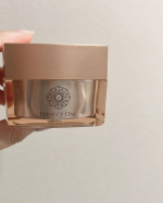 🫧🧴とろっ→パシャっ→スーッ！シワやハリ不足が気になる肌に、薬用リンクルストレッチジェル🤍有効成分ビタミンPP×40種の保湿成分配合で、しっかりうるおいをチャージ🫰🏽最初はとろっと濃…のInstagram画像