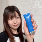 美白オールインワンゲル「ビハククリア」シミ・そばかす・日焼け後のほてりが気になる方におすすめなゲル！うっかり焼けてしまった。そんな日ありますよね。ほてりが気になった時にさっと塗る事が…のInstagram画像