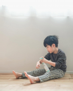 今週末からあったかくなってきてついに紫外線対策の季節到来！子どもとの日焼け止めは、我が家は紫外線予報のシリーズ一択✨去年は冷たいUVジェルにはまってたけど（パチパチって音がするの）今年はスプレータイ…のInstagram画像