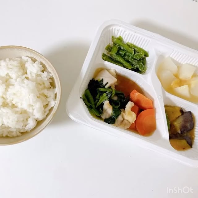 口コミ投稿：.今日のランチは【ニチレイフーズのきくばりごぜん】メインのおかずに、彩りのある副…
