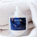 株式会社エーエフシー様からご提供いただきましたSHIN.フェイスウォッシュ＆シェービングフォーム 120植物由来の保湿泡洗顔！濃密泡で皮脂や毛穴の汚れを吸着。しっとりと潤い、やさしい洗い上がりの…のInstagram画像