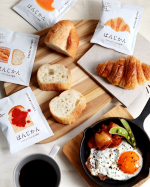 パンとのマリアージュを考えて作られたドリップバッグコーヒーがあるのをご存知ですか？和泉市ええやん！広め隊さま（@izumi_hirometai）のプレゼントでいただいて、こんな素敵なコーヒーの世界…のInstagram画像
