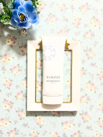 時短ケアでもしっかり美白&エイジングケア✨✨SIMIUS【薬用ホワイトニングジェルEX】Wの美白有効成分でシミにアプローチしながら、これ1本で保湿もエイジングケアも完了する優れもの👍✨ぷ…のInstagram画像