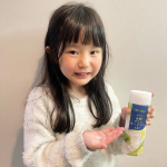 アロエメイド発酵化粧水発酵アロエヨーグルトのエキスが含まれ一滴でつやんつやんに💚しっとりタイプの保湿ローション✨りなパパは乾燥がすんごいお肌だからパパの保湿ローションはしっとりタイプに…のInstagram画像