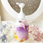 Kicca クリームシャンプー 380g  １本で⚪️シャンプー⚪️リンス⚪️トリートメント⚪️頭皮クレンジング⚪️保湿（ヘアパック）⚪️ヘアフレグランス で、サロン級スペシャルケア…のInstagram画像